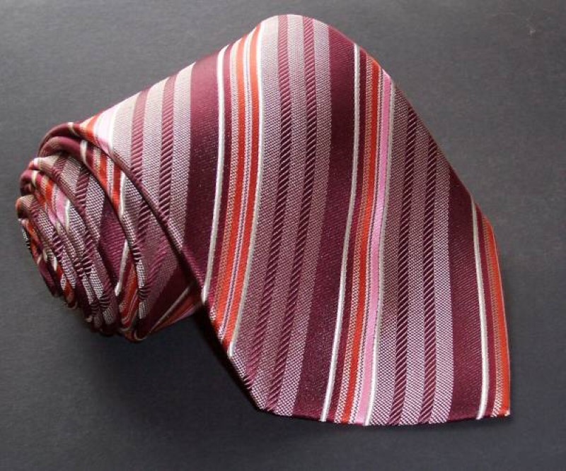 cravata model A25 - Clic pt a inchide