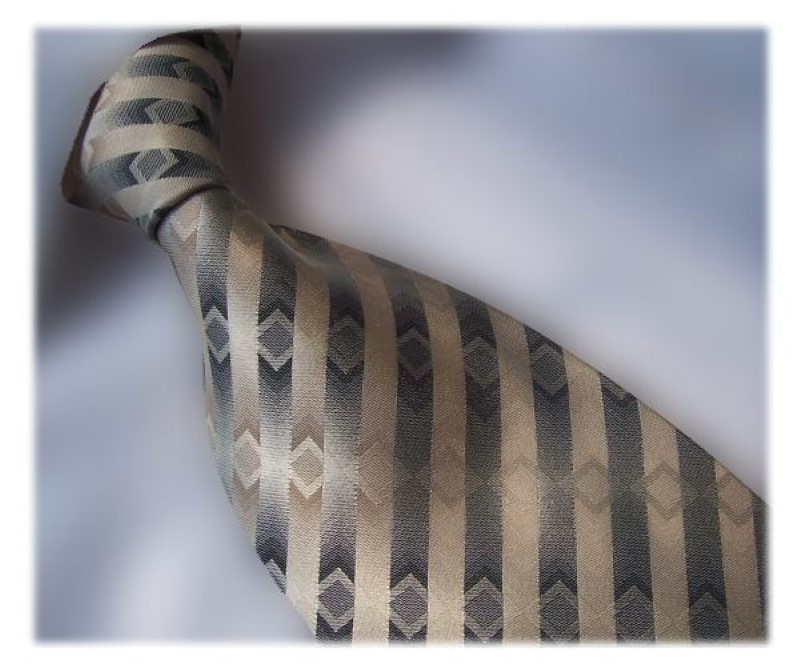 cravata model P226 - Clic pt a inchide